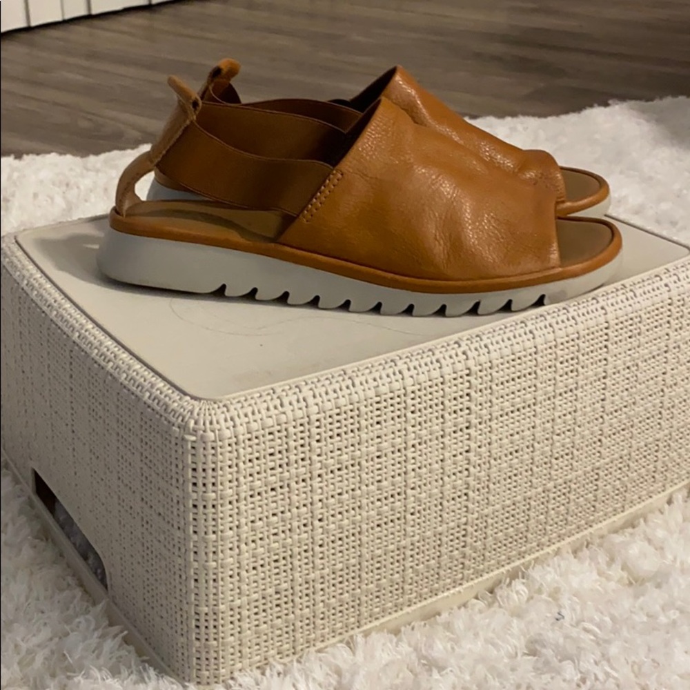 The Flexx Sandals Like new condition size 9